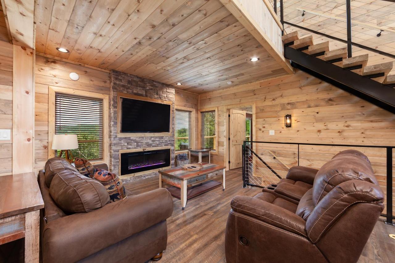 Thunder Mountain Lodge Cabin セバービル エクステリア 写真