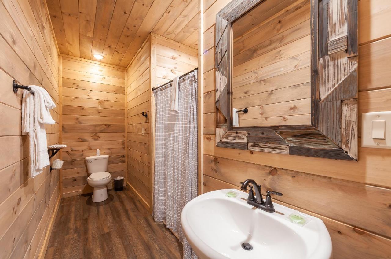Thunder Mountain Lodge Cabin セバービル エクステリア 写真